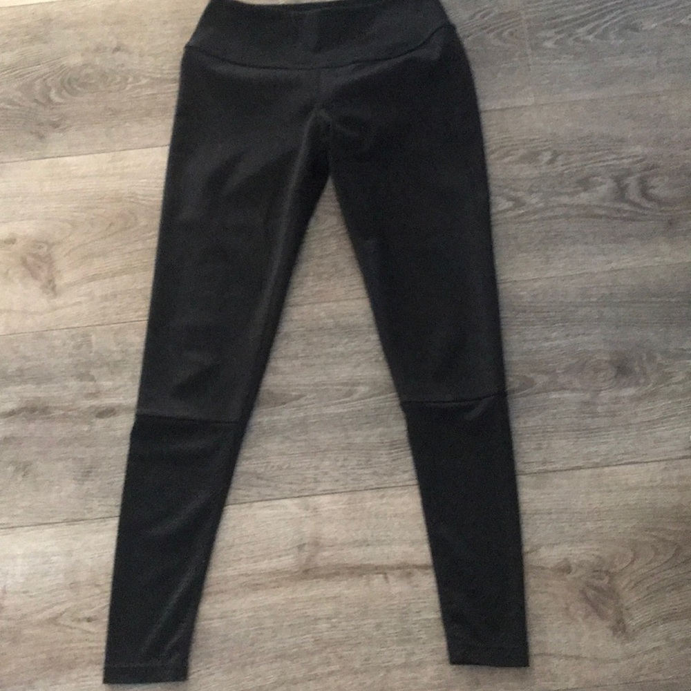 Splits 59 women’s yoga pant